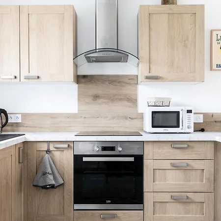 Nice In With Kitchen Saint-Viaud