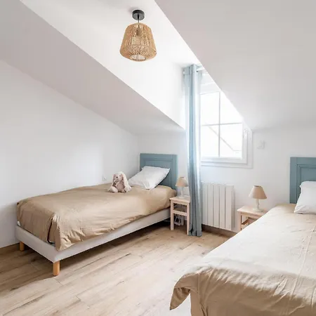 Nice In With Kitchen Saint-Viaud